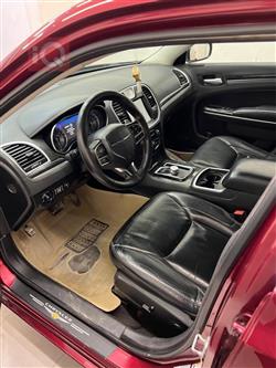 کرایسلەر 300